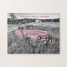 Schwarz-Weiß-Foto eines Vintage-Autos aus den 50er
