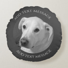 Schwarz-Weiß-Foto eines wunderschönen, seelenvolle Rundes Kissen