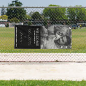 Schwarz-Weiß-Foto Hochzeit im Freien Willkommen Banner (Insitu)