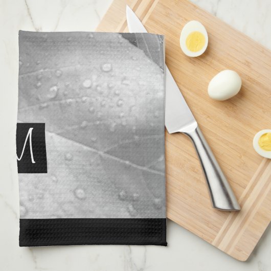 Schwarz-Weiß-Foto von Blätter der Weintraube Anfän Geschirrtuch (Viertel Falte)