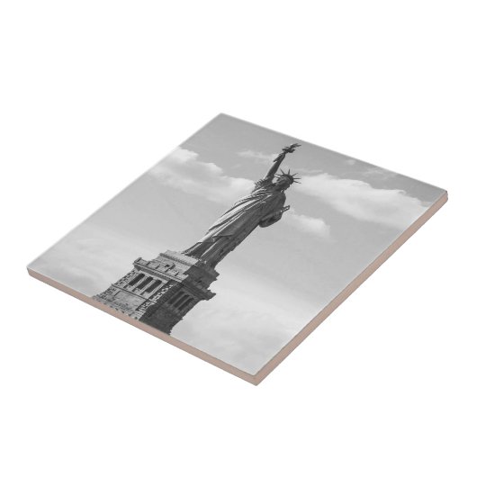 Schwarz-Weiß-Freiheitsstatue Fliese (Seite)