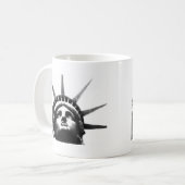 Schwarz-Weiß-Freiheitsstatue Kaffeetasse (Vorderseite Links)