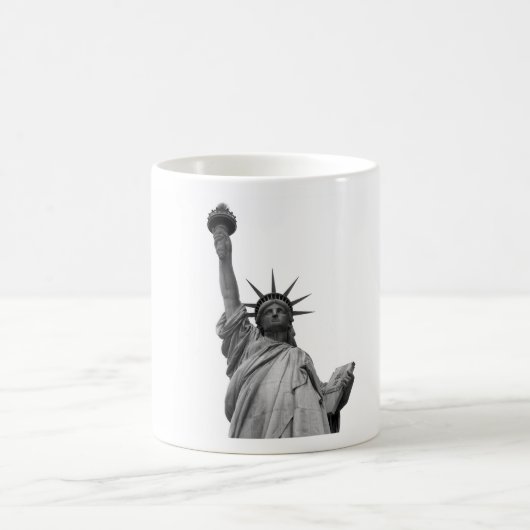 Schwarz-Weiß-Freiheitsstatue Kaffeetasse (Mittel)