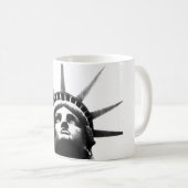 Schwarz-Weiß-Freiheitsstatue Kaffeetasse (VorderseiteRechts)
