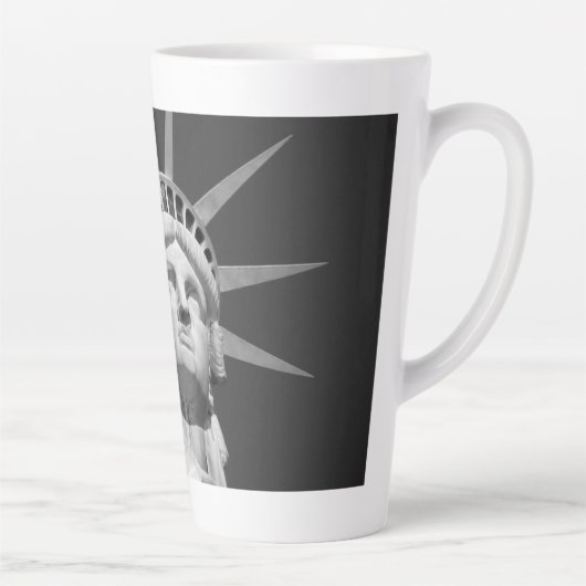 Schwarz-Weiß-Freiheitsstatue Milchtasse (Rechts)