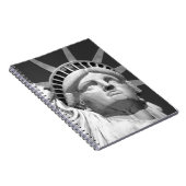 Schwarz-Weiß-Freiheitsstatue Notizblock (Rechte Seite)