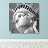 Schwarz-Weiß-Freiheitsstatue ummantelte Leinwand (Insitu (Holzboden))