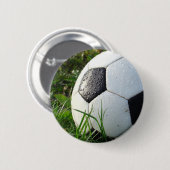 Schwarz-Weiß-Fußball im Grünen Button (Vorne & Hinten)