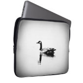 Schwarz-Weiß-Gans Laptopschutzhülle (Vorne Rechts)