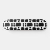 Schwarz-weiß gemalte Formen Skateboard (Horizontal)