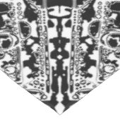 Schwarz-Weiß-Geometrie 25 Tischdecke (Schrägansicht)