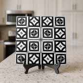 Schwarz-Weiß-Geometrie, Dicke Diamantsymmetrie Fliese