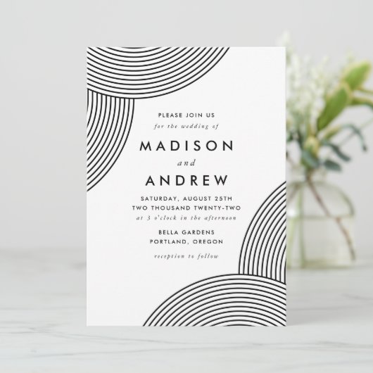 Schwarz-Weiß-Geometrische Swirt-Hochzeit Einladung (Stehend Vorderseite)