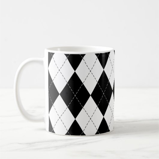 Schwarz-weiß geometrisches Argyle-Muster Kaffeetasse (Links)