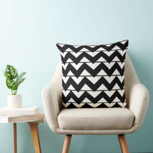 Schwarz-weiß gestreifter Chevron  Kissen
