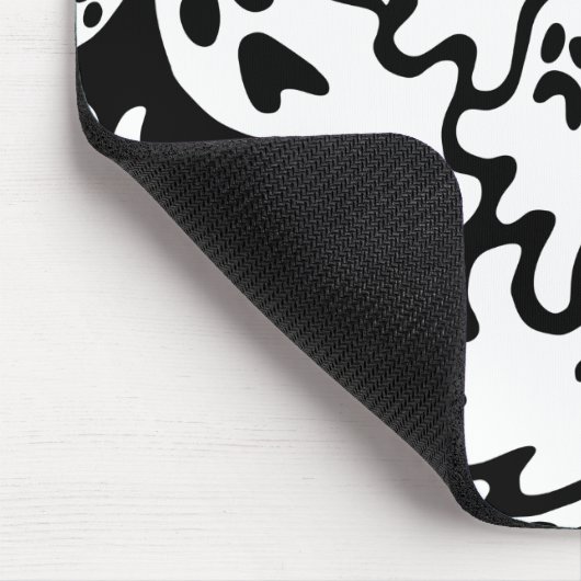 Schwarz-Weiß-Ghost-Muster Mousepad (Ecke)