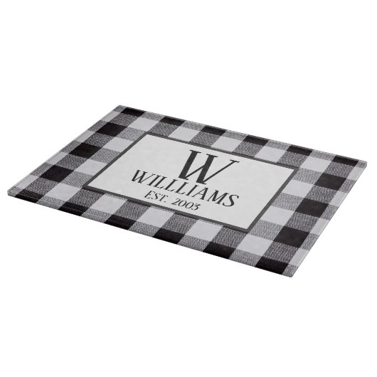 Schwarz-Weiß-Gingham Monogram-Familie Jahr Schneidebrett (Ecke)