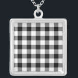Schwarz-Weiß-Gingham-Muster Versilberte Kette<br><div class="desc">Schwarze, weiße und graue Quadrate bilden ein fett kontrolliertes kariertes. Das Schwarz-Weiß-Gingham-Muster wurde von Grund auf erstellt. Das Weiß ist transparent, sodass Sie es ändern können, wenn Sie möchten. Klicken Sie einfach auf die Schaltfläche "Anpassen", und wählen Sie dann in der Seitenleiste eine "gedruckte Hintergrundfarbe" aus. Wenn Sie fertig sind,...</div>