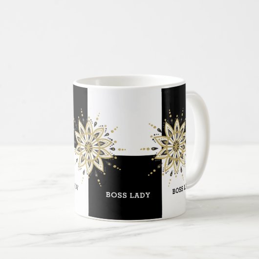 Schwarz-weiß & Gold Mandala Boss Lady Design Kaffeetasse (VorderseiteRechts)