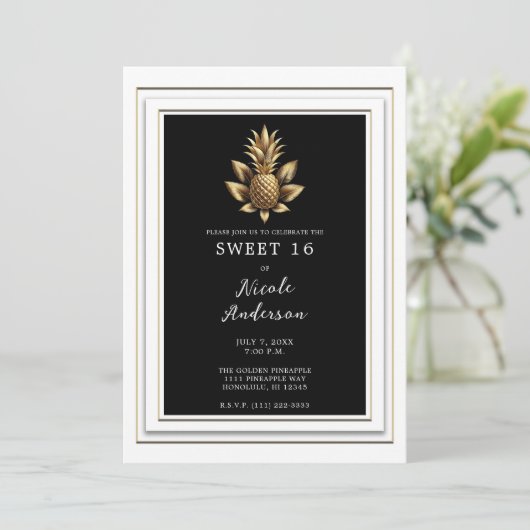 Schwarz-weiß & Gold Tropische Ananas Süße 16 Einladung (Stehend Vorderseite)