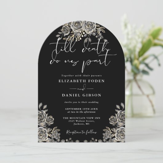 Schwarz-Weiß-Gotik-Rose-Blumenarsch-Hochzeit Einladung (Stehend Vorderseite)