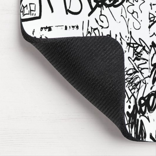 Schwarz-Weiß-Graffiti-Abstrakt-Collage Mousepad (Ecke)