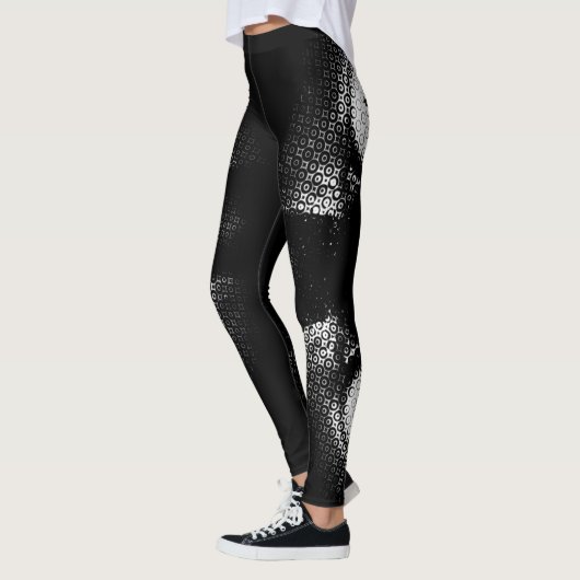 Schwarz-Weiß-Grafik mit Halbton auf den Augen der Leggings (Links)