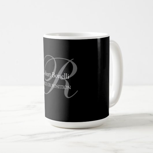 Schwarz-weiß Grau Monogram Minimalistisch modern Kaffeetasse (VorderseiteRechts)