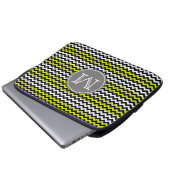 Schwarz-weiß Green Zickzack Zigzag Monogram Laptopschutzhülle (Vorne Knopf)