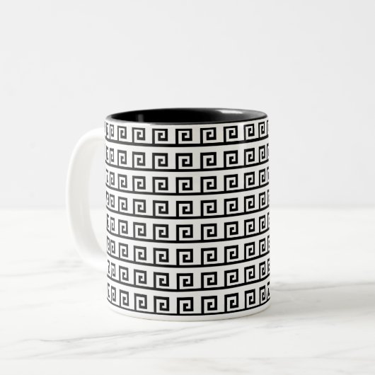 Schwarz-Weiß-Griechisches Geometrismuster Zweifarbige Tasse (Vorderseite Links)