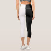 Schwarz-Weiß-Halbfarben-Streifen Capri Leggings (Rückseite)
