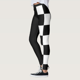 Schwarz-Weiß-Halbwertszeit und halbes Schachbrett Leggings