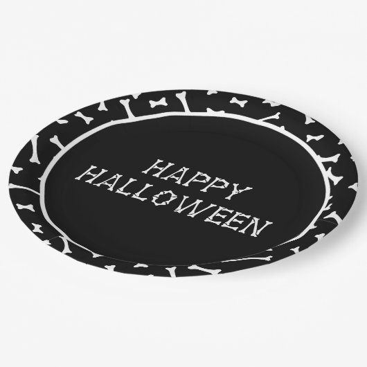 Schwarz-Weiß-Halloween-Knochen- und Flechtmuster Pappteller (Schrägansicht)