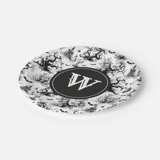Schwarz-Weiß-Halloween-Monogramm Pappteller (Schrägansicht)