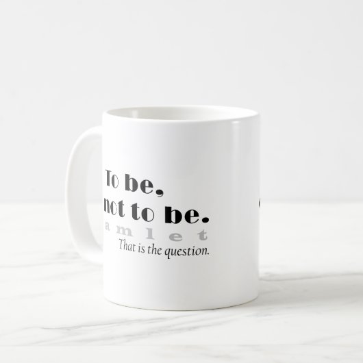 Schwarz-Weiß-Hamlet-Zitat sein oder nicht sein Kaffeetasse (Vorderseite Links)