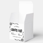 Schwarz-Weiß-Hand-Draw-Sketch-Hochzeit Geschenkschachtel (Geöffnet)