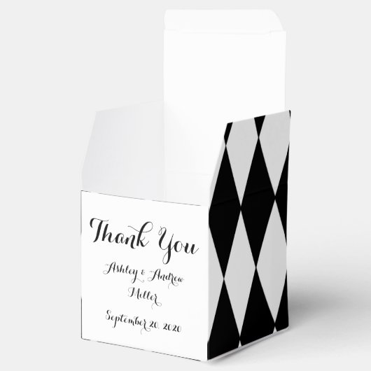 Schwarz-weiß Harlequin Pattern Geschenkschachtel (Geöffnet)