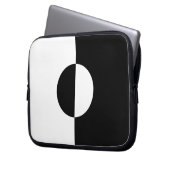 Schwarz & Weiß Harmonie Laptopschutzhülle (Vorderseite Links)