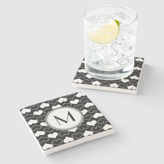 Schwarz-Weiß-Herz-Muster Steinuntersetzer (Seitenansicht)