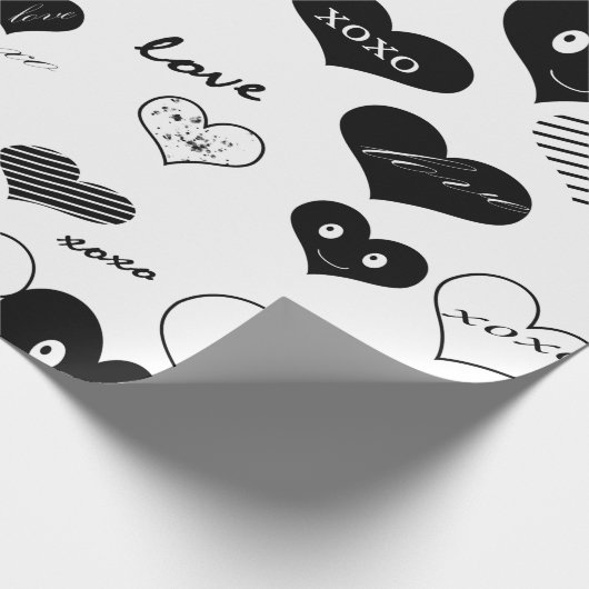 Schwarz-Weiß-Herzen Gesichter Liebe Xoxo Geschenkpapier (Ecke)