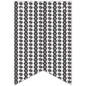 Schwarz-Weiß-Hintergrund mit vielen Punkten Wimpelkette (Zweite Fahne)