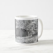 Schwarz-Weiß-Hintergrundbeleuchtung Kaffeetasse (VorderseiteRechts)