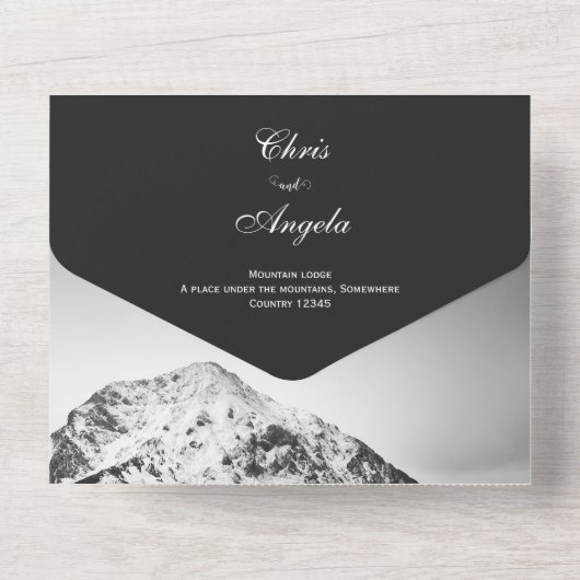 Schwarz-Weiß-Hochzeit unter den Bergen All In One Einladung (Rückseite)