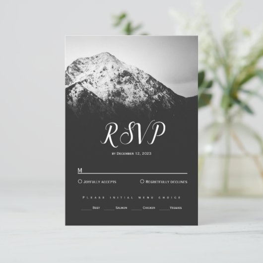 Schwarz-Weiß-Hochzeit unter den Bergen RSVP Karte (Stehend Vorderseite)