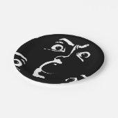Schwarz-Weiß-Horror Pappteller (Schrägansicht)