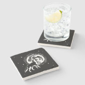 Schwarz-Weiß-Howling Husky Moon Linocut Steinuntersetzer (Seitenansicht)