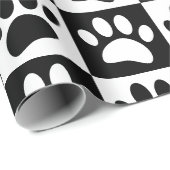 Schwarz-Weiß-Hundebahnen auf den Plätzen Geschenkpapier (Rolleneckpunkt)