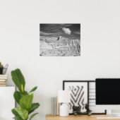 Schwarz-Weiß-Jagdspitzen in den Badlands 16x20 Poster (Heimbüro)