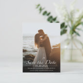 Schwarz-Weiß-Kalligrafie-Foto Save the Date Postkarte (Stehend Vorderseite)