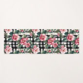 Schwarz-Weiß-Kariert mit grün-rosa Kamelien Yogamatte (Vorderseite (Horizontal))